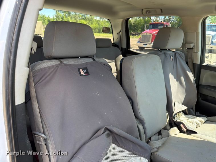 image for item DQ7923 2016 Chevrolet Silverado 3500HD Crew Cab pickup truck