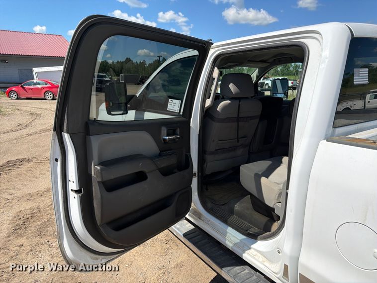 image for item DQ7923 2016 Chevrolet Silverado 3500HD Crew Cab pickup truck