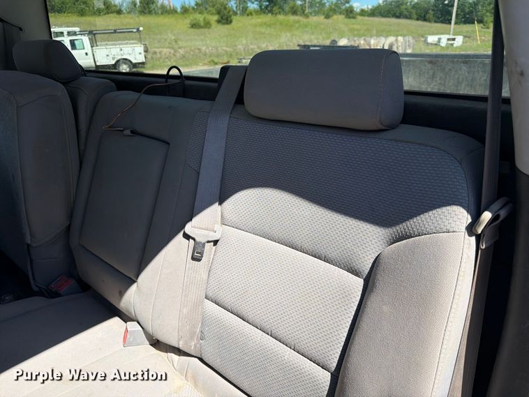 image for item DQ7923 2016 Chevrolet Silverado 3500HD Crew Cab pickup truck