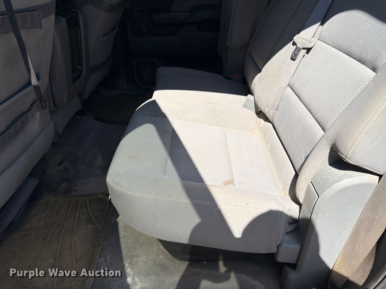 image for item DQ7923 2016 Chevrolet Silverado 3500HD Crew Cab pickup truck