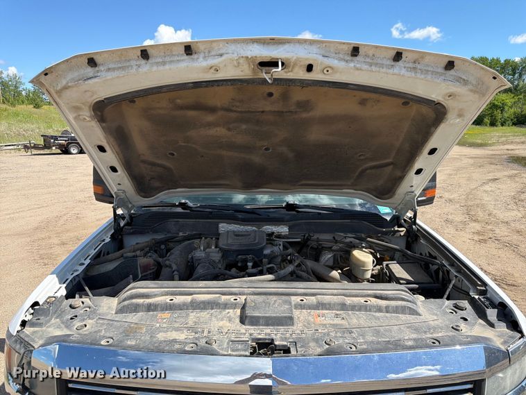 image for item DQ7923 2016 Chevrolet Silverado 3500HD Crew Cab pickup truck