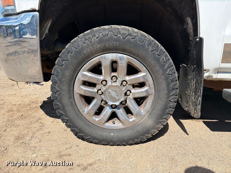 image for item DQ7923 2016 Chevrolet Silverado 3500HD Crew Cab pickup truck