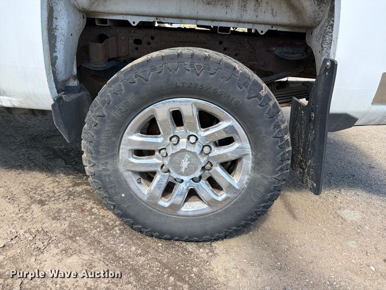 image for item DQ7923 2016 Chevrolet Silverado 3500HD Crew Cab pickup truck
