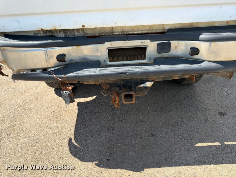 image for item DQ7924 2003 Chevrolet Silverado 2500HD pickup truck