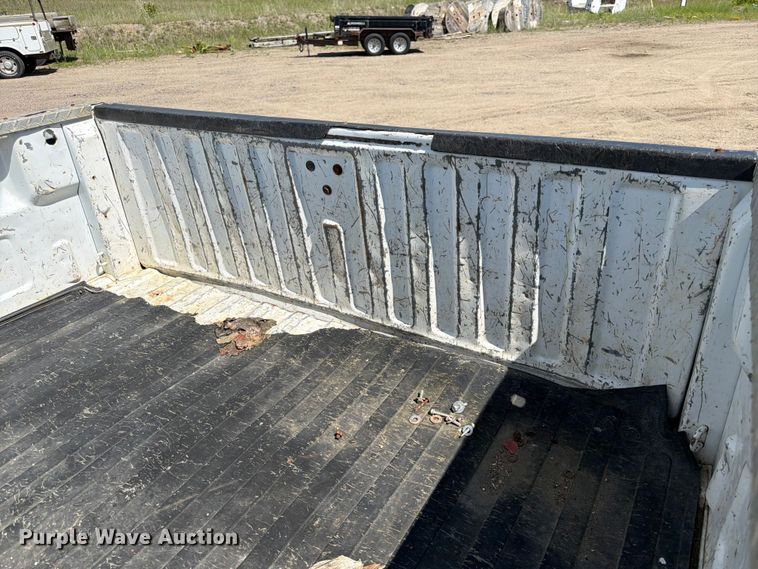 image for item DQ7924 2003 Chevrolet Silverado 2500HD pickup truck