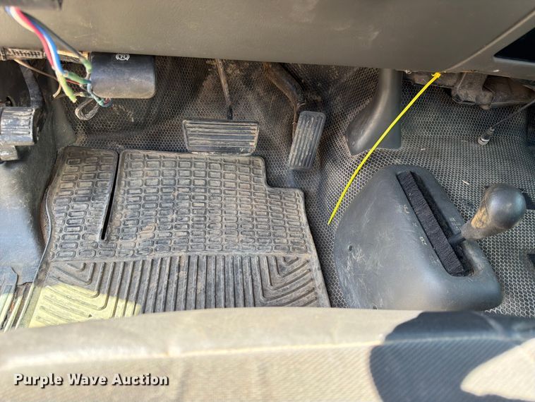 image for item DQ7924 2003 Chevrolet Silverado 2500HD pickup truck