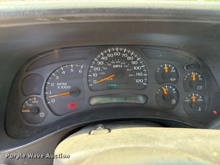 image for item DQ7924 2003 Chevrolet Silverado 2500HD pickup truck