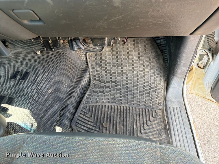image for item DQ7924 2003 Chevrolet Silverado 2500HD pickup truck