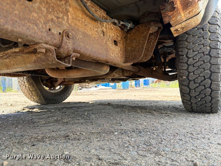 image for item DQ7924 2003 Chevrolet Silverado 2500HD pickup truck