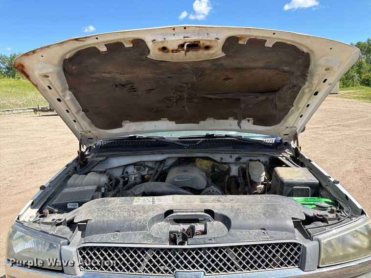 image for item DQ7924 2003 Chevrolet Silverado 2500HD pickup truck