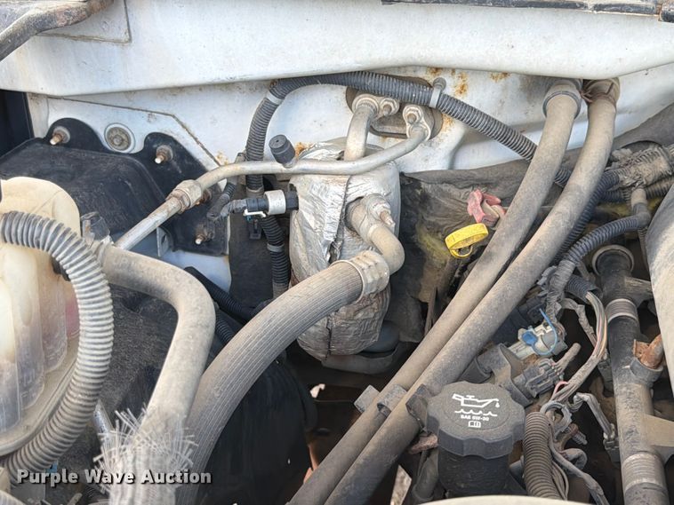 image for item DQ7924 2003 Chevrolet Silverado 2500HD pickup truck