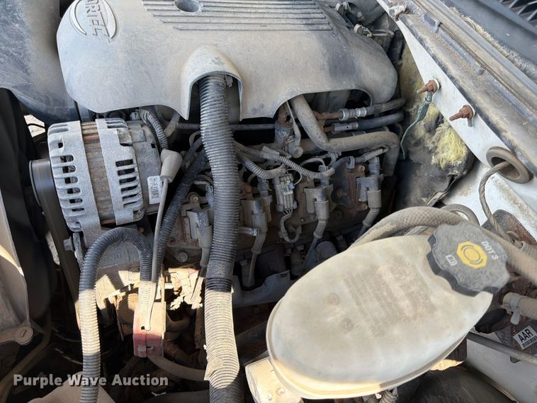 image for item DQ7924 2003 Chevrolet Silverado 2500HD pickup truck