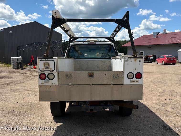 image for item DQ7925 2006 Ford F350 Super Duty Crew Cab utility bed pickup truck