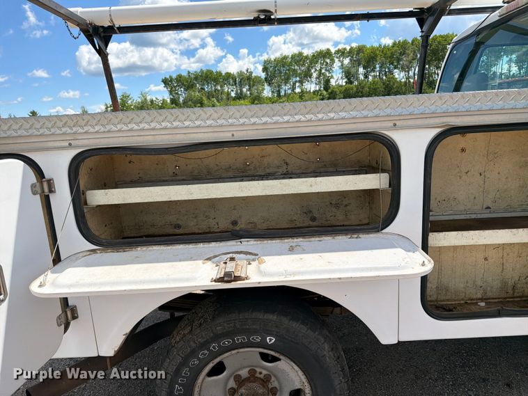 image for item DQ7925 2006 Ford F350 Super Duty Crew Cab utility bed pickup truck