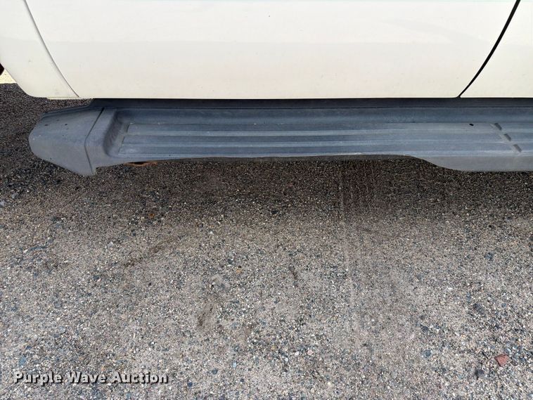 image for item DQ7925 2006 Ford F350 Super Duty Crew Cab utility bed pickup truck
