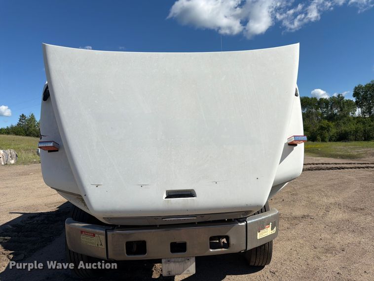 image for item DQ7926 2002 Freightliner FL70 Ext. Cab flatbed truck