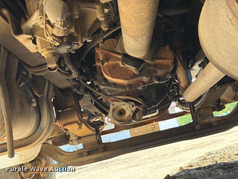 image for item DQ7926 2002 Freightliner FL70 Ext. Cab flatbed truck