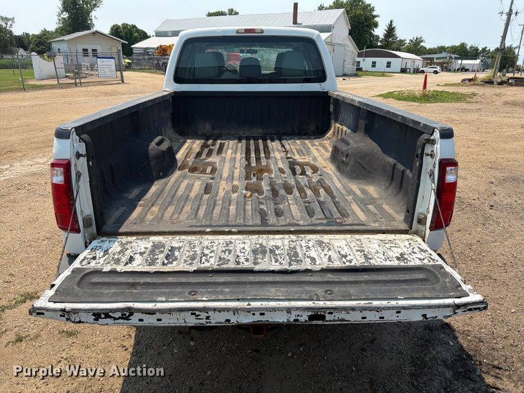 image for item DQ7939 2011 Ford F350 Super Duty Crew Cab pickup truck