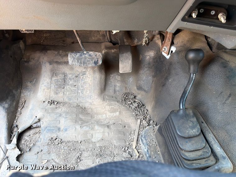 image for item DQ7939 2011 Ford F350 Super Duty Crew Cab pickup truck