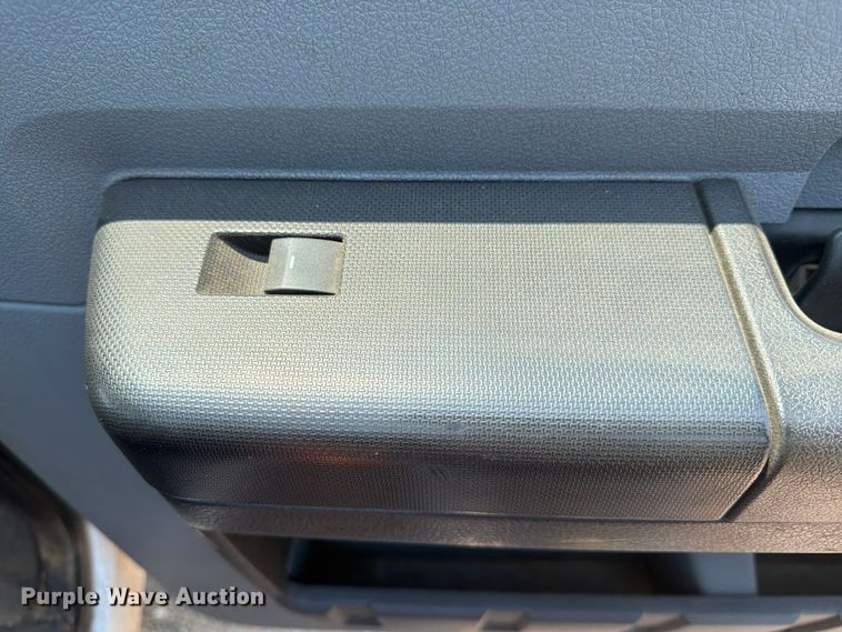 image for item DQ7939 2011 Ford F350 Super Duty Crew Cab pickup truck