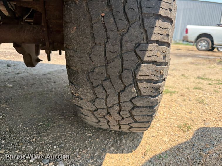 image for item DQ7939 2011 Ford F350 Super Duty Crew Cab pickup truck