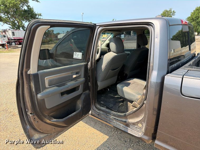 image for item DQ7942 2015 RAM 1500 Crew Cab pickup truck