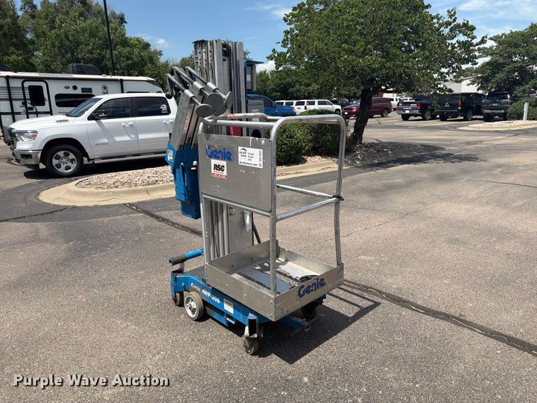 image for item DQ7943 Genie AWP-20S vertical lift