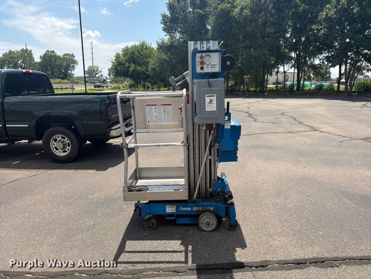 image for item DQ7943 Genie AWP-20S vertical lift