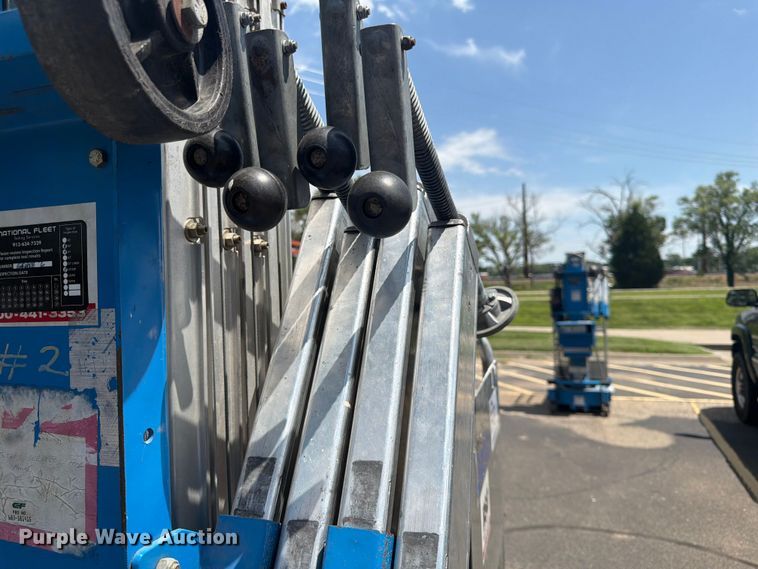 image for item DQ7943 Genie AWP-20S vertical lift