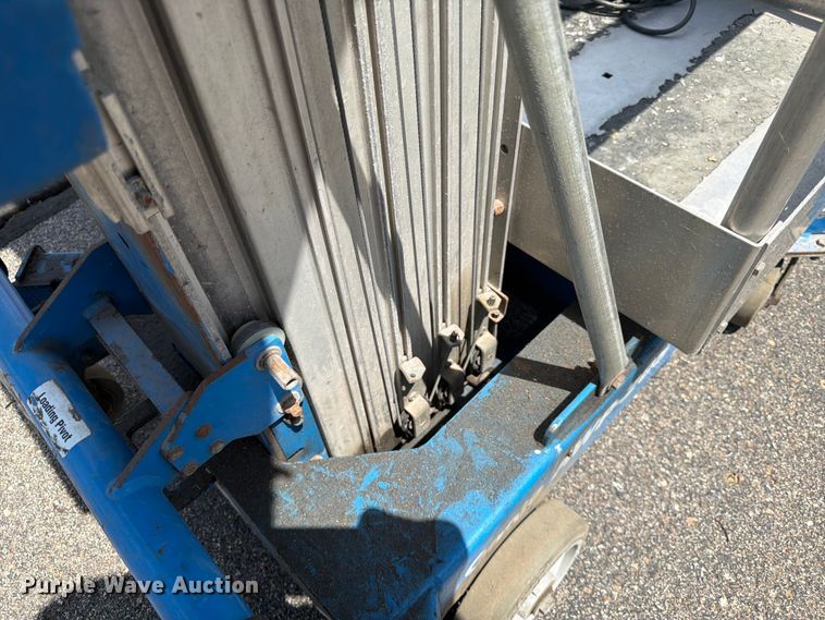 image for item DQ7943 Genie AWP-20S vertical lift