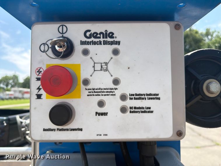 image for item DQ7943 Genie AWP-20S vertical lift