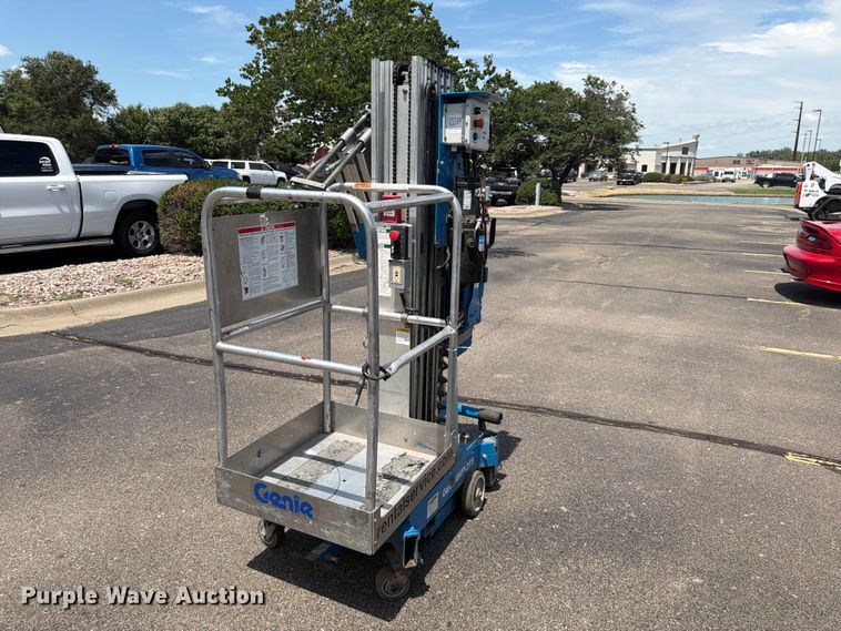 image for item DQ7944 Genie AWP-25S vertical lift