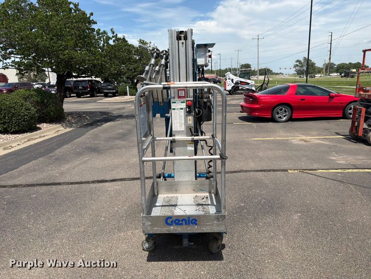 image for item DQ7944 Genie AWP-25S vertical lift