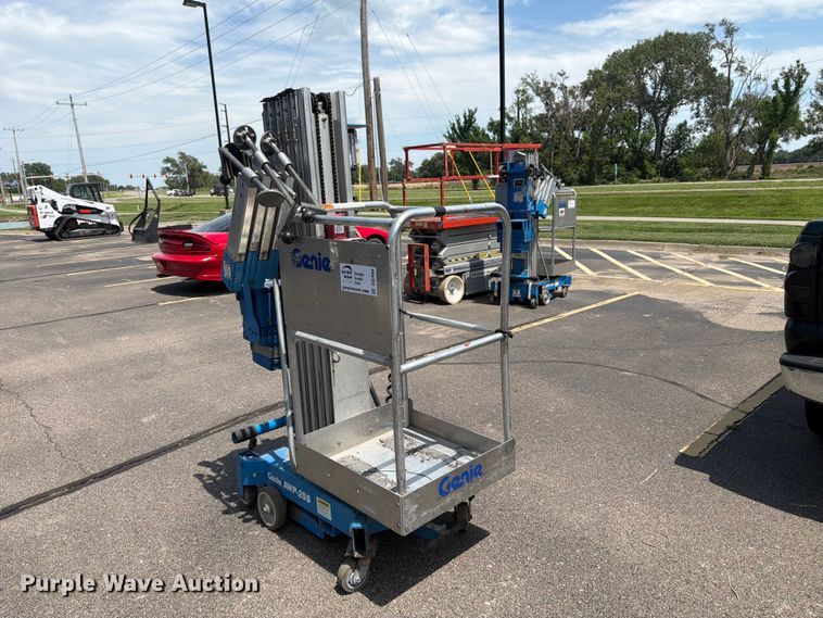 image for item DQ7944 Genie AWP-25S vertical lift