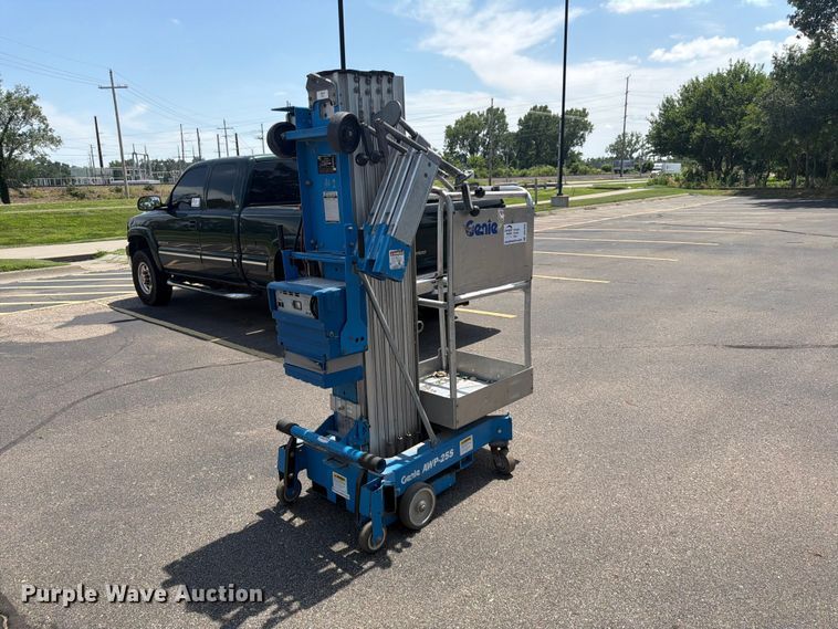 image for item DQ7944 Genie AWP-25S vertical lift