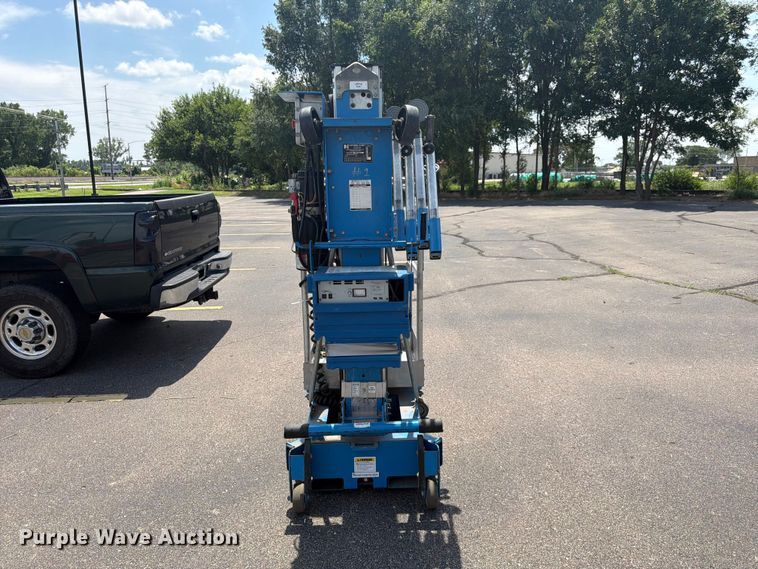 image for item DQ7944 Genie AWP-25S vertical lift