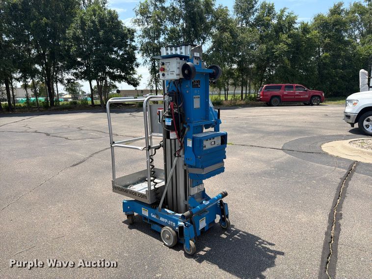 image for item DQ7944 Genie AWP-25S vertical lift