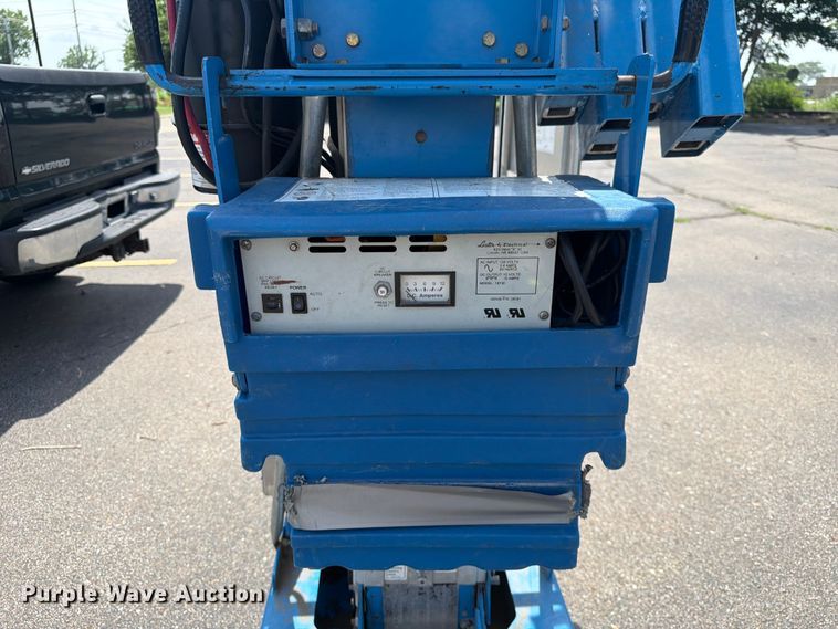 image for item DQ7944 Genie AWP-25S vertical lift