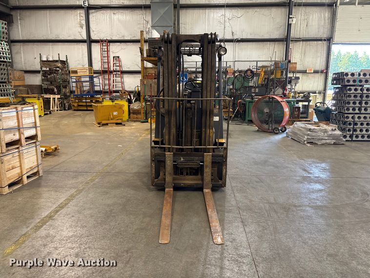 image for item DT2902 Yale GLC050RG forklift