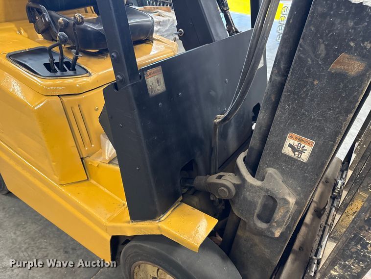 image for item DT2902 Yale GLC050RG forklift