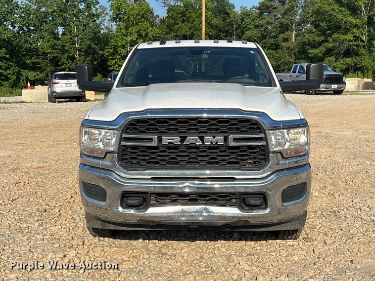 image for item DU6320 2021 RAM 3500 Crew Cab utility bed pickup truck