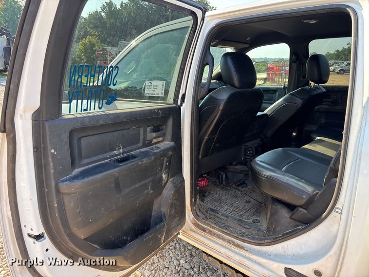 image for item DU6320 2021 RAM 3500 Crew Cab utility bed pickup truck
