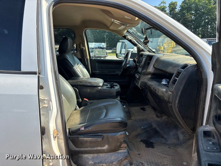image for item DU6328 2020 RAM 5500 Crew Cab flatbed truck