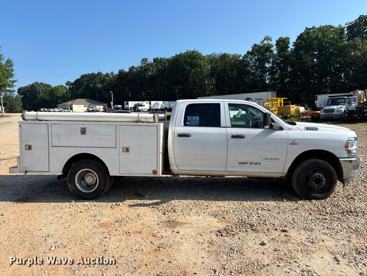 image for item DU6329 2021 RAM 3500 Crew Cab utility bed pickup truck