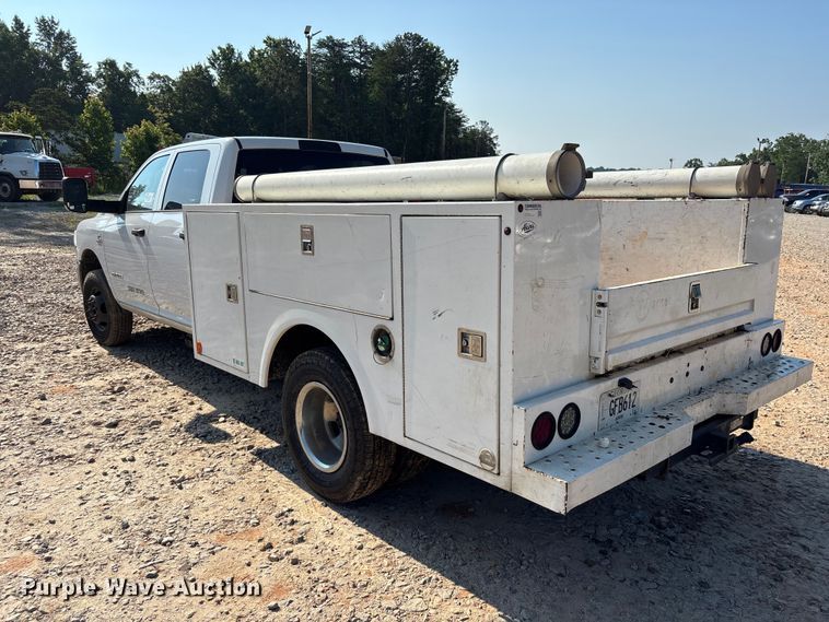 image for item DU6329 2021 RAM 3500 Crew Cab utility bed pickup truck