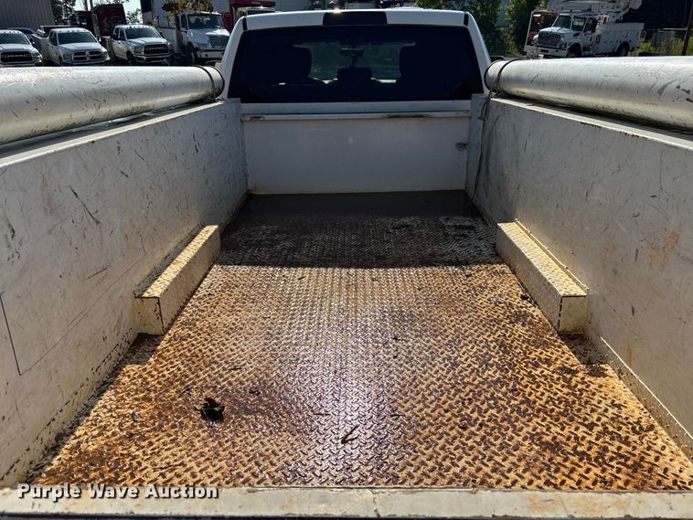 image for item DU6329 2021 RAM 3500 Crew Cab utility bed pickup truck