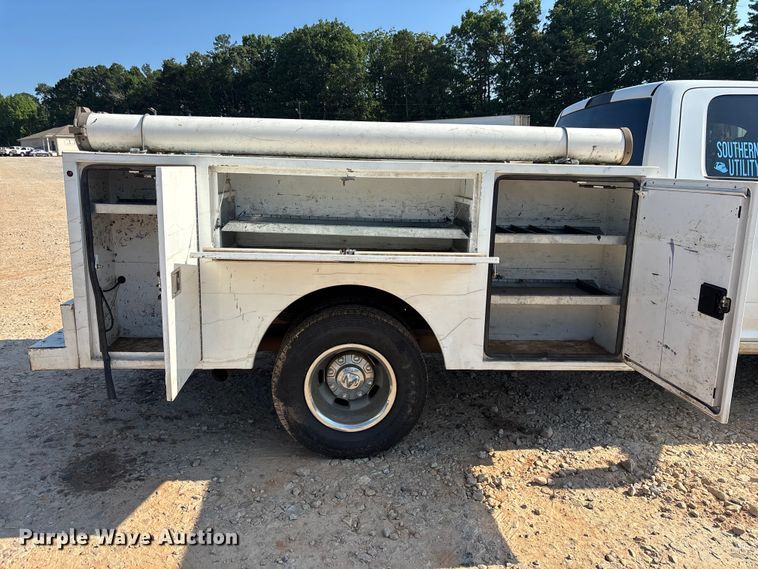 image for item DU6329 2021 RAM 3500 Crew Cab utility bed pickup truck