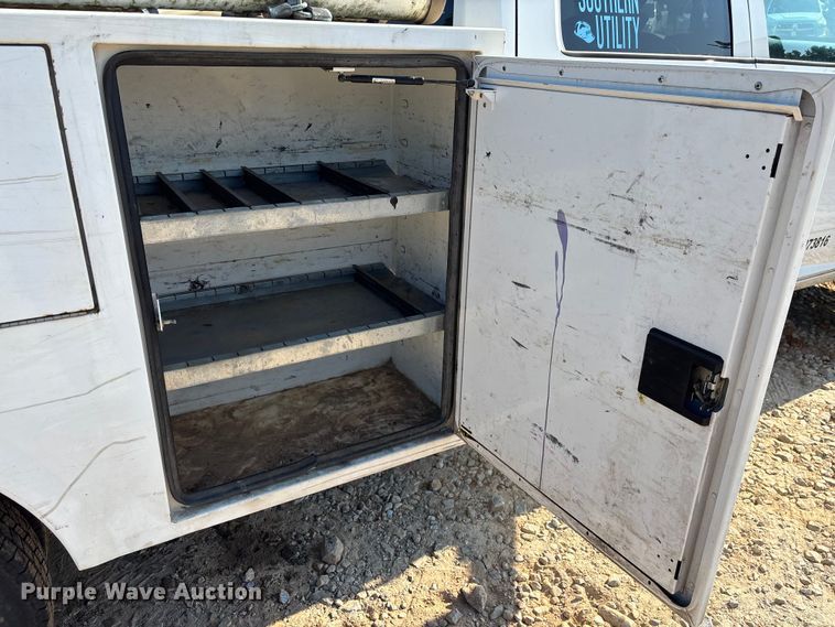 image for item DU6329 2021 RAM 3500 Crew Cab utility bed pickup truck