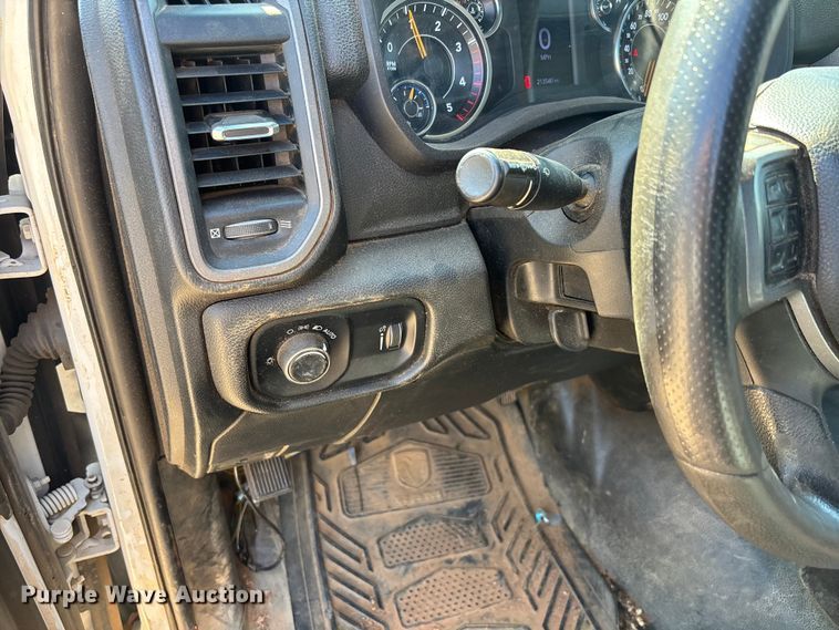 image for item DU6329 2021 RAM 3500 Crew Cab utility bed pickup truck