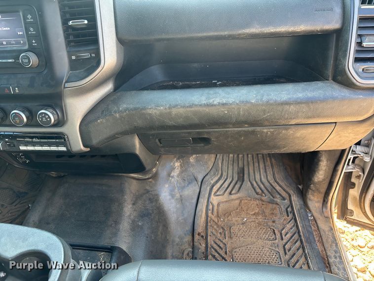 image for item DU6329 2021 RAM 3500 Crew Cab utility bed pickup truck